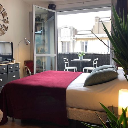 Studio Avec Balcon & Parking Gratuit - Tours Gare المظهر الخارجي الصورة