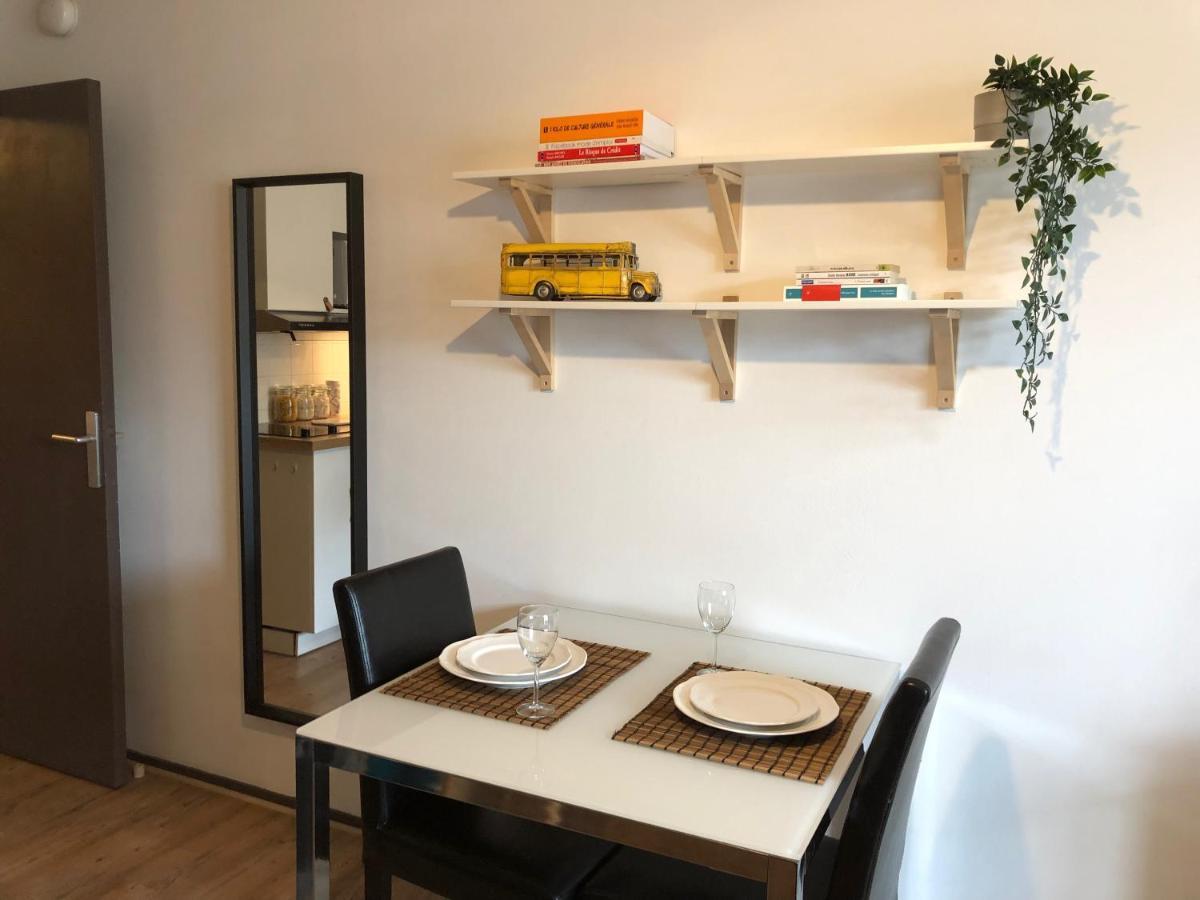 Studio Avec Balcon & Parking Gratuit - Tours Gare المظهر الخارجي الصورة